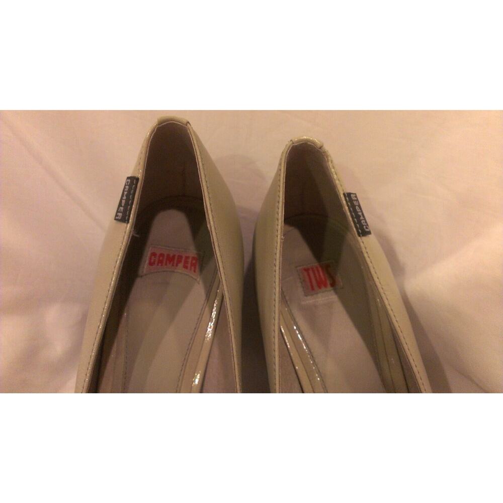 TWS Camper Half Patent, Half Matte Pump Heels Gray Taupe sz 40, US 10 - Picture 4 of 7
